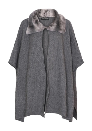 Izaak Azanei shearling-collar cable-knit poncho - Grey