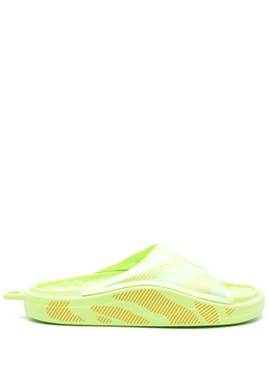 adidas by Stella McCartney logo-print flat slides - Green