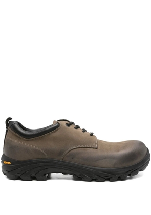 Carter Young x Paracia Non Safety boots - Brown