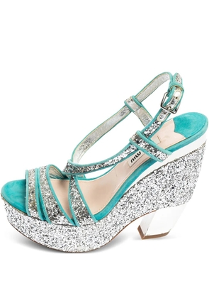 Miu Miu Pre-Owned 135mm glitter-embellished suede sandals - Blue
