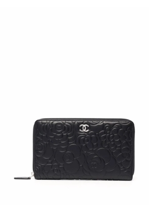 CHANEL Pre-Owned 2011 CC Camélia zip-around wallet - Black