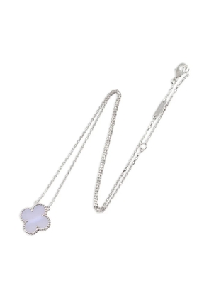 Van Cleef & Arpels Pre-Owned 2010's 18k white gold Alhambra chalcedony necklace - Silver