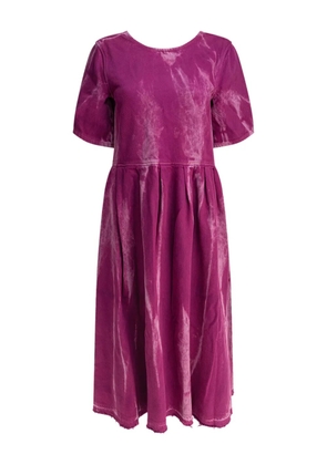 GANNI buckle-fastening pleated midi dress - Pink