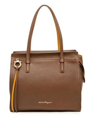 Ferragamo Pre-Owned 2000-2025 Medium Leather Pebbled Amy tote bag - Brown