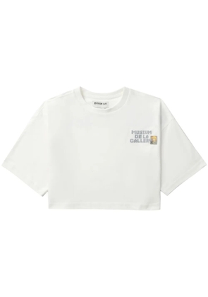 Musium Div. logo-embroidered cropped T-shirt - White