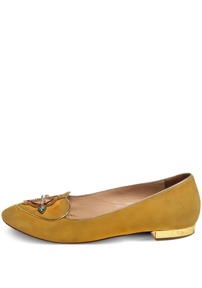 Charlotte Olympia pre-owned suede flat pumps - Yellow