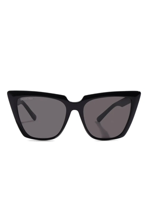 Balenciaga Eyewear logo-engraved cat-eye sunglasses - Black