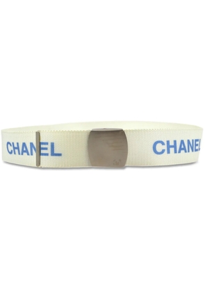 CHANEL Pre-Owned 1999 logo-print canvas belt - White