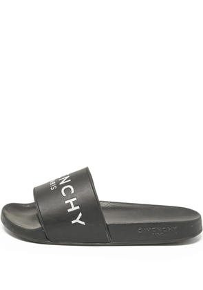 Givenchy Pre-Owned logo-embellished flat sandals - Black