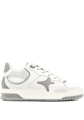Ama Brand star-appliqué sneakers - White