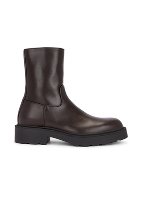 The Row Nobilis Tr Boot in Laquer Brown - Brown. Size 36.5 (also in ).