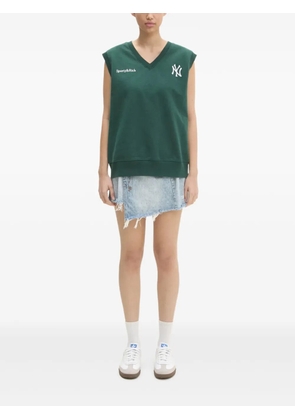 Sporty & Rich Yankees Serif V-neck logo-embroidered top - Green
