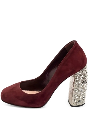 Miu Miu Pre-Owned 100mm embellished block-heel suede pumps - Red