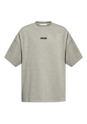FEAR OF GOD ESSENTIALS logo-plaque short-sleeve t-shirt - Grey