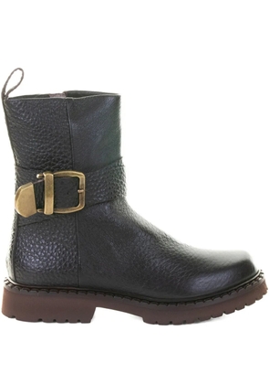Laura B buckle-detail ankle boots - Brown