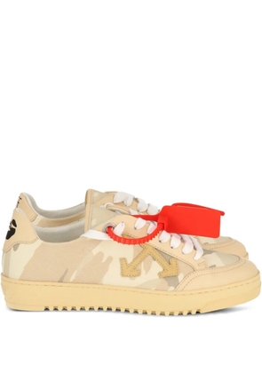 Off-White camouflage-pattern sneakers - Neutrals