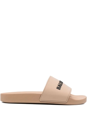 Balenciaga logo-embossed pool slides - Neutrals