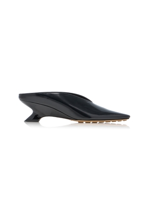 Bottega Veneta Bounty Patent Vinyl Mule Pumps - Moda Operandi