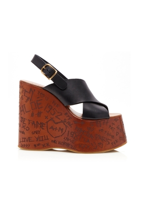 Chloé Maxime Carved Leather Wedge Sandals - Moda Operandi