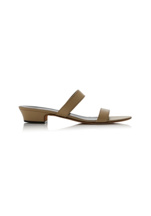 The Row Awar Leather Sandals - Moda Operandi