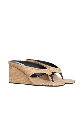 ALA?A Wedge Thong Sandal in Naturel - Beige. Size 37 (also in 38, 39, 40, 41).