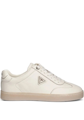 GUESS USA Jazlie logo-plaque low-top sneakers - White
