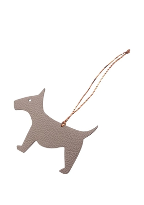 Hermès Pre-Owned 10s dog-shape charm - Pink