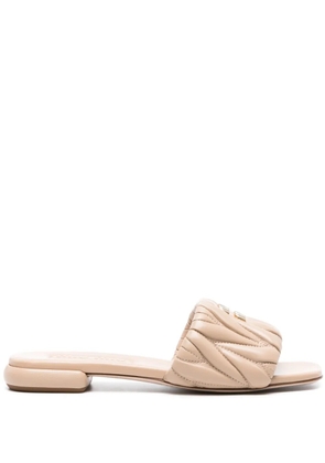 Miu Miu matelassé leather slides - Neutrals