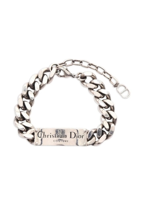 Christian Dior Pre-Owned 2000s Couture curb-chain plaque bracelet - Grey