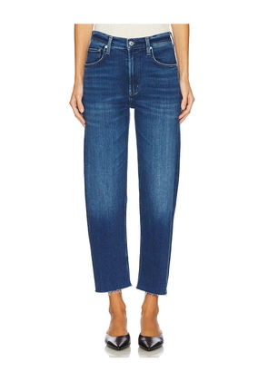 Citizens of Humanity Petite Palma Straight Leg Jeans in Denim-Medium. Size 25P. Also in 28P, 29P, 30P, 32P, 33P, 34P.