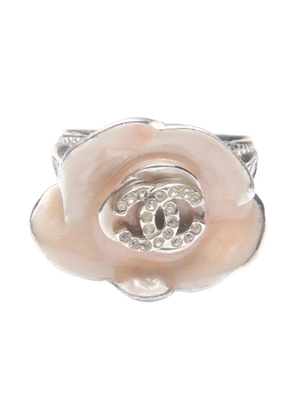 CHANEL Pre-Owned 2004 camellia logo ring - Silver