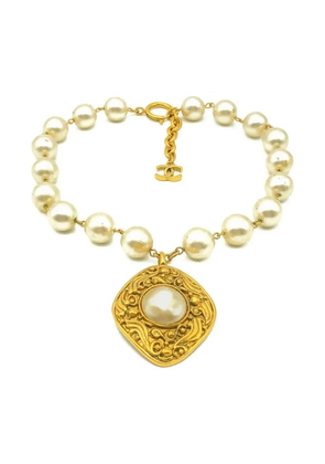 CHANEL Pre-Owned 1970s faux-pearl pendant necklace - Gold