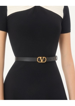 Valentino Garavani VLogo Signature Reversible Shiny Calfskin Belt - 20mm / 1.2 In. Woman BLACK/DEEP CARAMEL 065