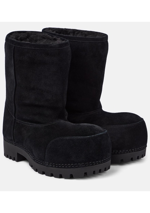 Balenciaga Alaska Low suede boots