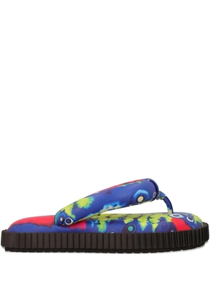 Moschino Pre-Owned tie-dye padded flip-flops - Blue