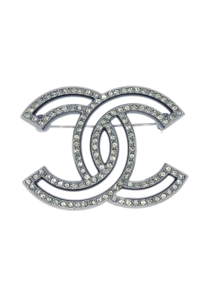 CHANEL Pre-Owned 2014s CC embellished brooch - Silver
