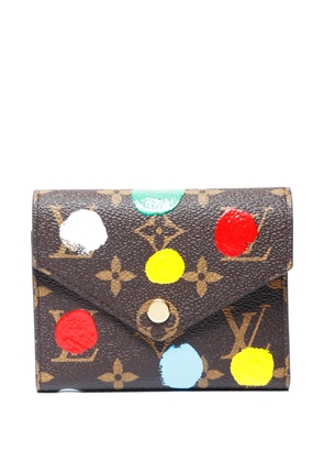 Louis Vuitton Pre-Owned x Yayoi Kusama Victorine Monogram painted-dots wallet - Brown