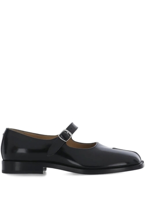 Maison Margiela Tabi buckle leather flat shoes - Black