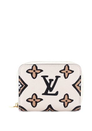 Louis Vuitton Pre-Owned Zippy Coin Purse Wild at Heart Monogram Giant pouch - Neutrals