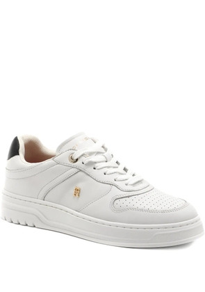 Tommy Hilfiger perforated-detail logo-plaque sneakers - White