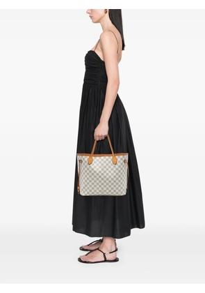 Louis Vuitton Pre-Owned 2016 Damier Azur Neverfull MM tote bag - White