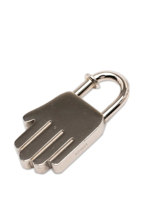 Hermès Pre-Owned 2002 Palladium Plated Annee de la Main Hand Cadena Charm - Silver