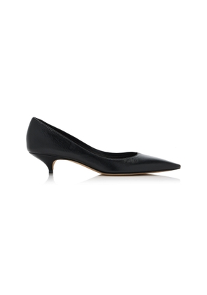 The Row Liisa Leather Pumps - Moda Operandi