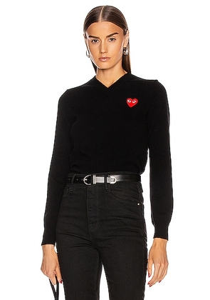 COMME des GARCONS PLAY Wool Jersey Intarsia Red Emblem Sweater in Black - Black. Size XS (also in ).