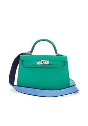 hermes Hermes Veau Epsom Kelly 20 Handbag in Vert Jade - Green. Size all.