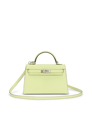 hermes Hermes Chevre Kelly 20 Sellier Handbag in Jaune Bourgeon - Yellow. Size all.