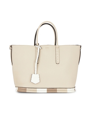 fendi Fendi Selleria Handbag in White - White. Size all.