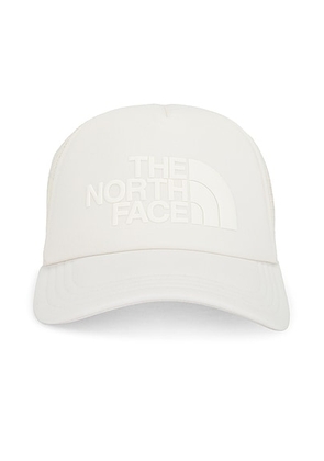 The North Face Logo Trucker in White Dune - White. Size all.