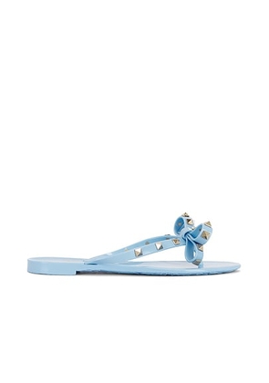 Valentino Garavani Summer Rockstud Thong Sandal in Baltic Sea - Baby Blue. Size 36 (also in ).