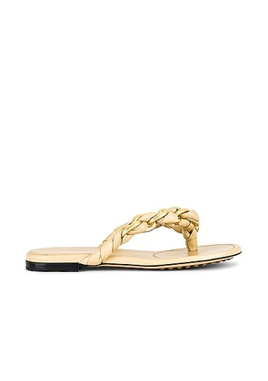 Bottega Veneta Dot Flat Sandals in Cane Sugar - Beige. Size 36.5 (also in 36, 37.5, 38, 39).